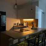 Toma's Apartman Grebastica