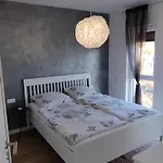 Apartman Toma's *